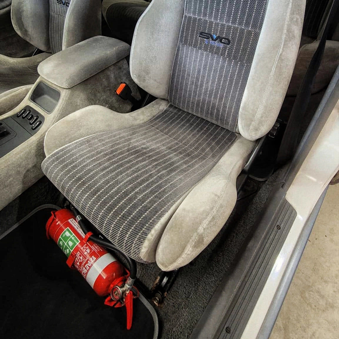 Ford Falcon E Series (EA,EB,ED,EF,EL) Fire Extinguisher Bracket