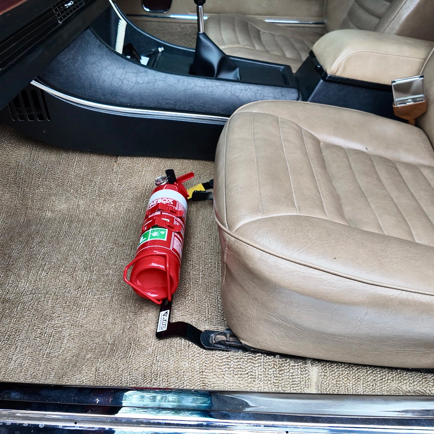 Leyland P76 Fire Extinguisher Bracket