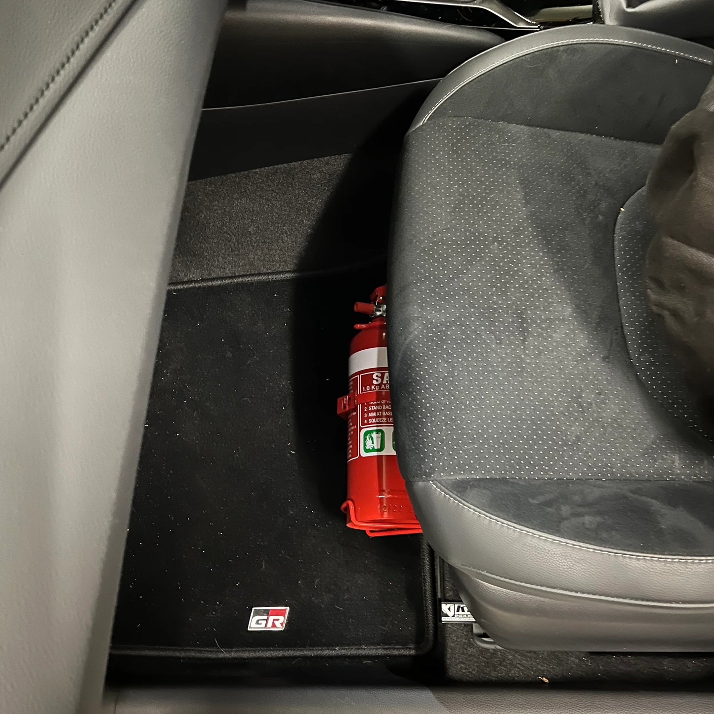 Suits Toyota Kluger/Highlander 4th Gen (2018+) Fire Extinguisher Bracket