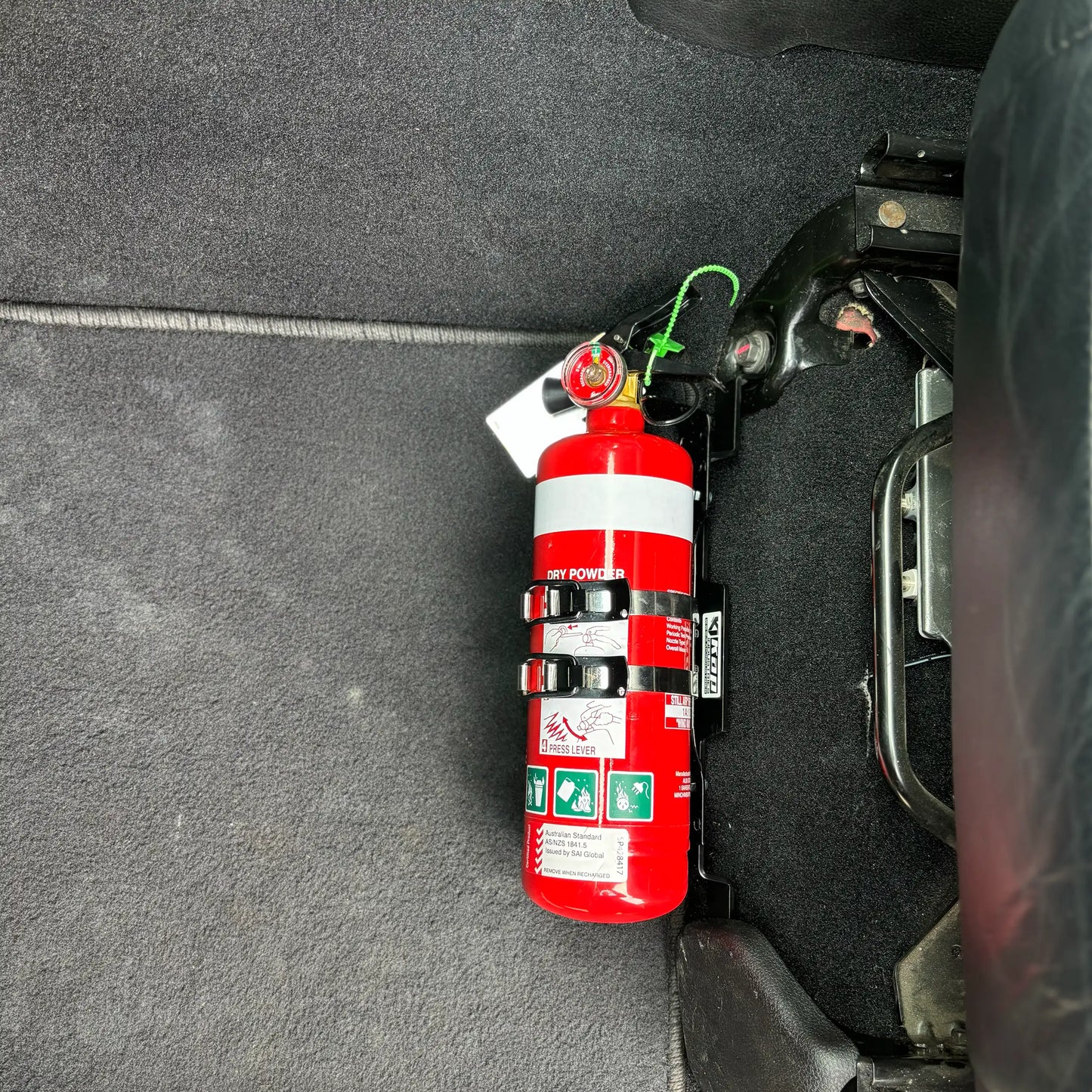 Ram 1500 DS Gen 4 Fire Extinguisher Bracket