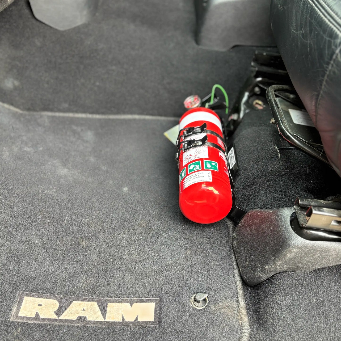 Ram 1500 DS Gen 4 Fire Extinguisher Bracket
