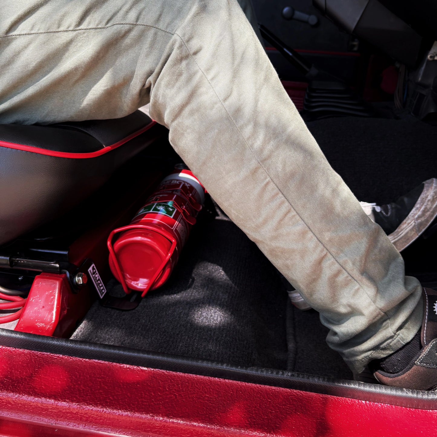 Suzuki Sierra Samari SJ70 Fire Extinguisher Bracket
