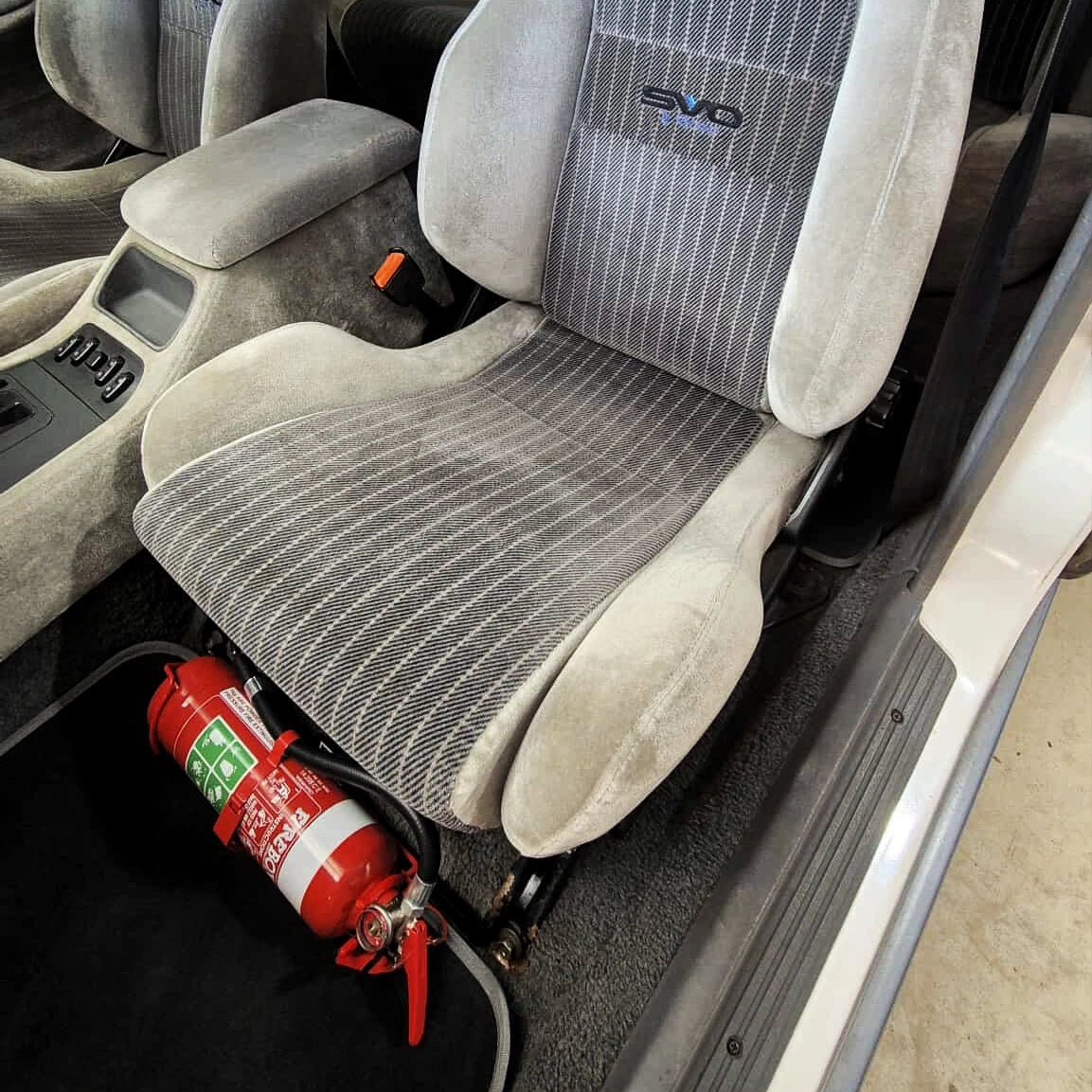 Suits Toyota Tundra 2021+ Fire Extinguisher Bracket