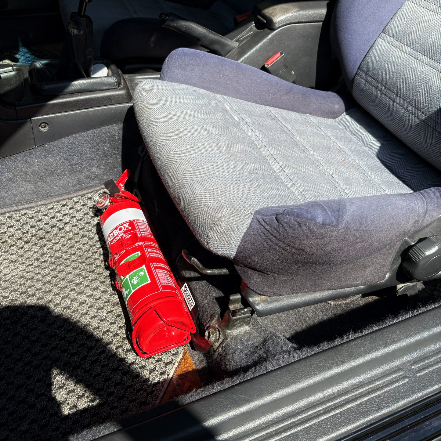 Nissan Pulsar N14, N15 SSS/GTi-R Fire Extinguisher Bracket